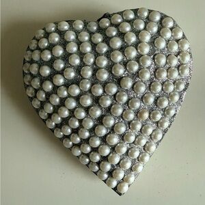 Heart-Shaped Pearl and Glitter Clutch 5Hx4.5W 2-sided pearls